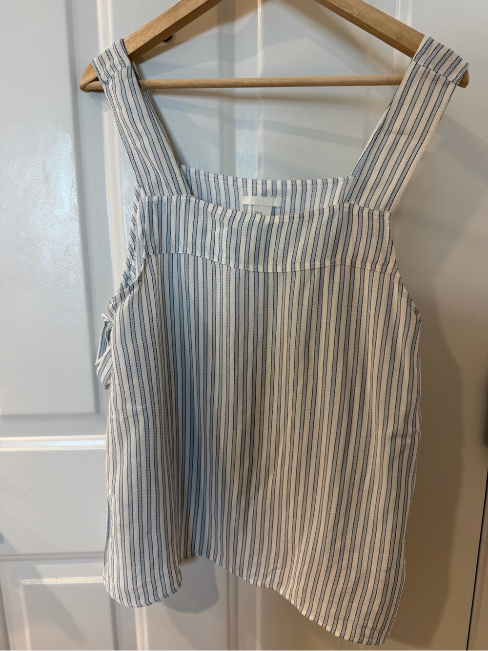 H&M White and Blue Striped Sleeveless Top